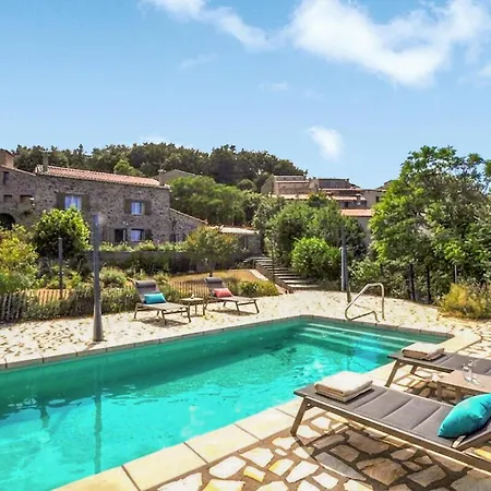 Holiday home Imprenable Piscine