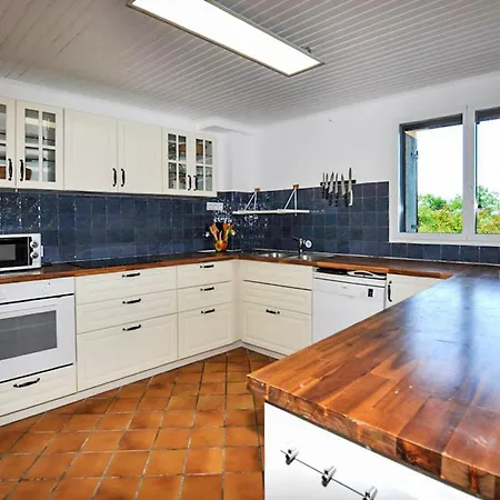 Imprenable Piscine Holiday home *