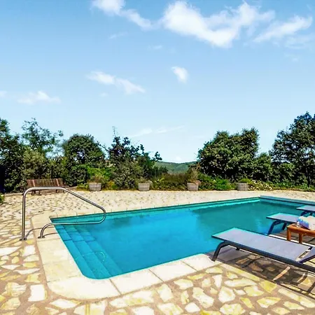 Imprenable Piscine Taulis