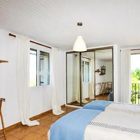 Holiday home Imprenable Piscine Taulis