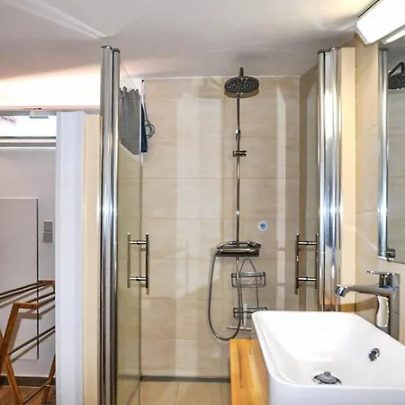 Imprenable Piscine Holiday home Taulis